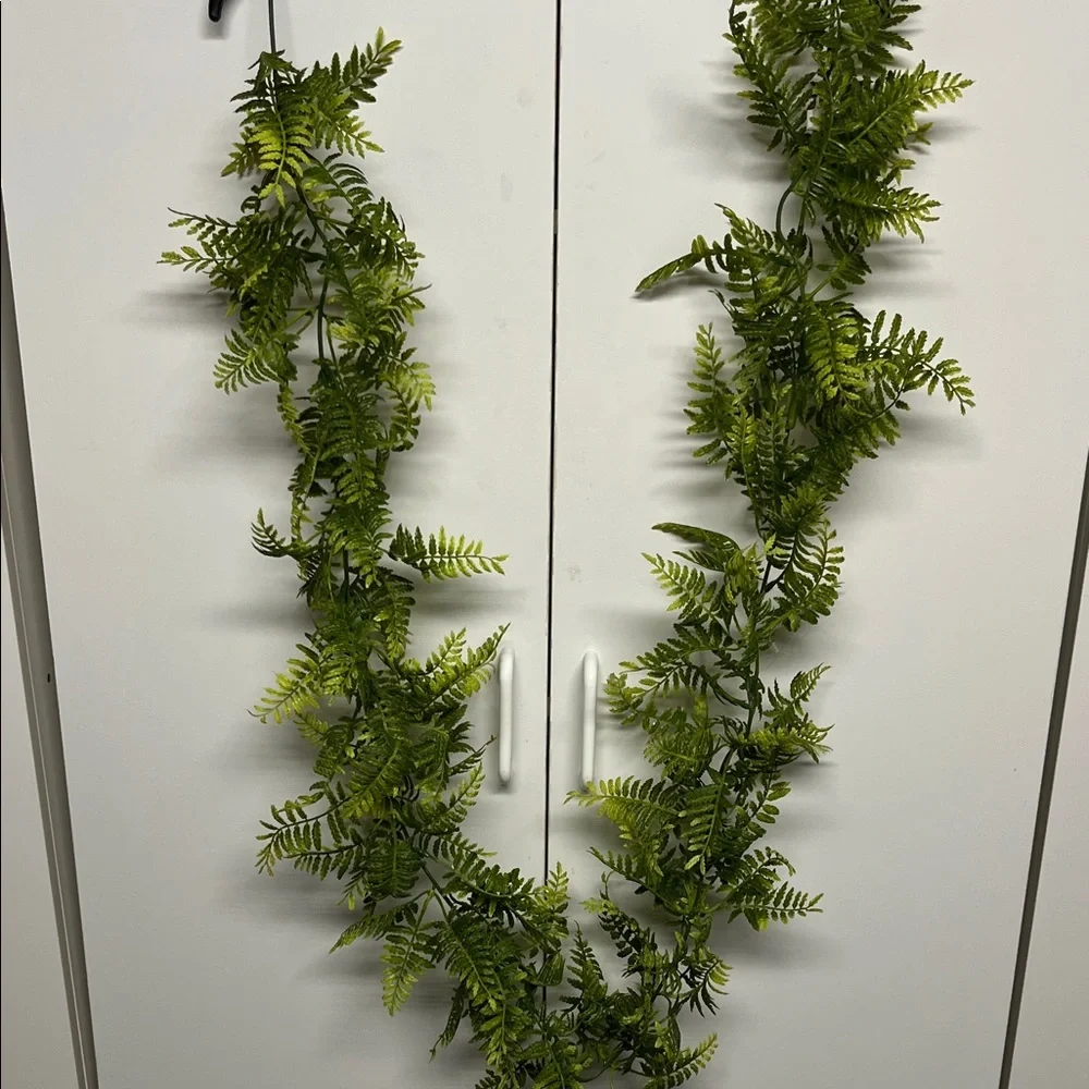 Vibrant Green Faux Fern 🪴